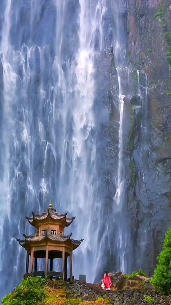英王爱德华八世，不爱江山爱美人，最终结局如何